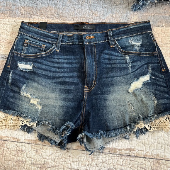 Fun Kancans . Super cute crochet pockets. - Picture 1 of 4